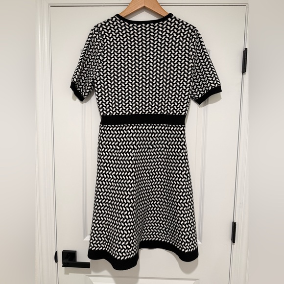 DKNY Black and White Patterned Womens Dress Size Medium - Picture 2 of 4